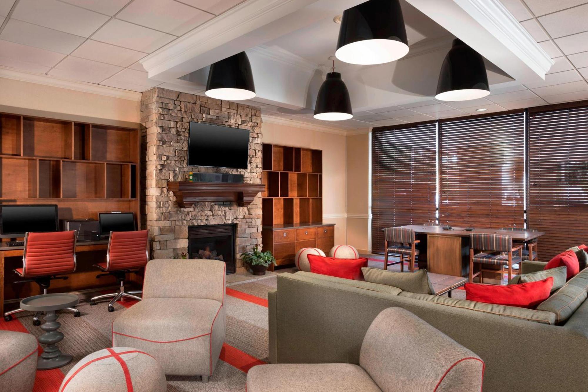 Four Points By Sheraton Kansas Airport Hotel Kansas City