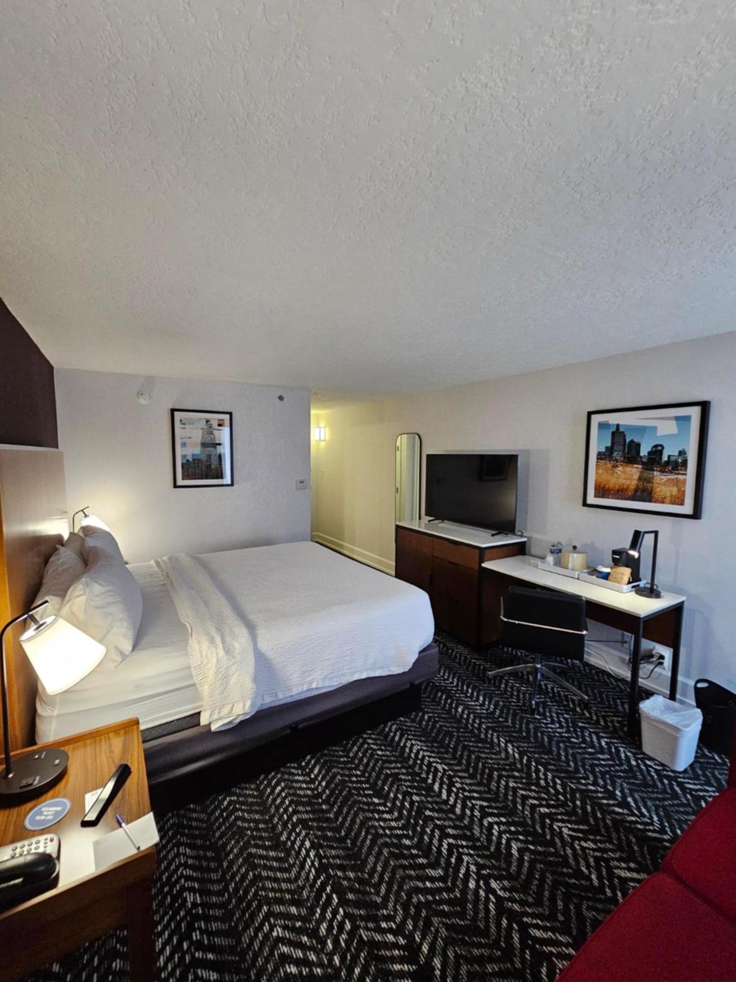 Four Points By Sheraton Kansas Airport Hotel 3*