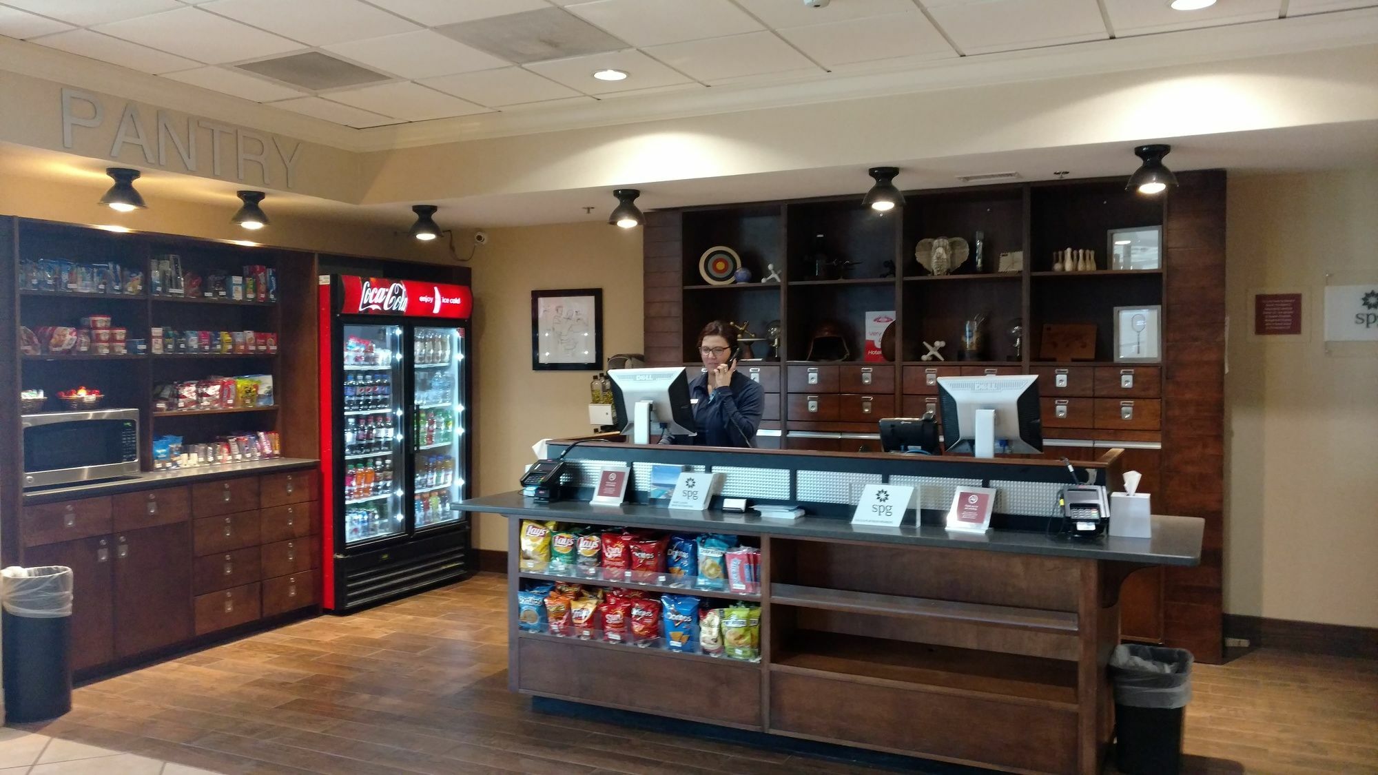 Hotel Four Points By Sheraton Kansas Airport 3*